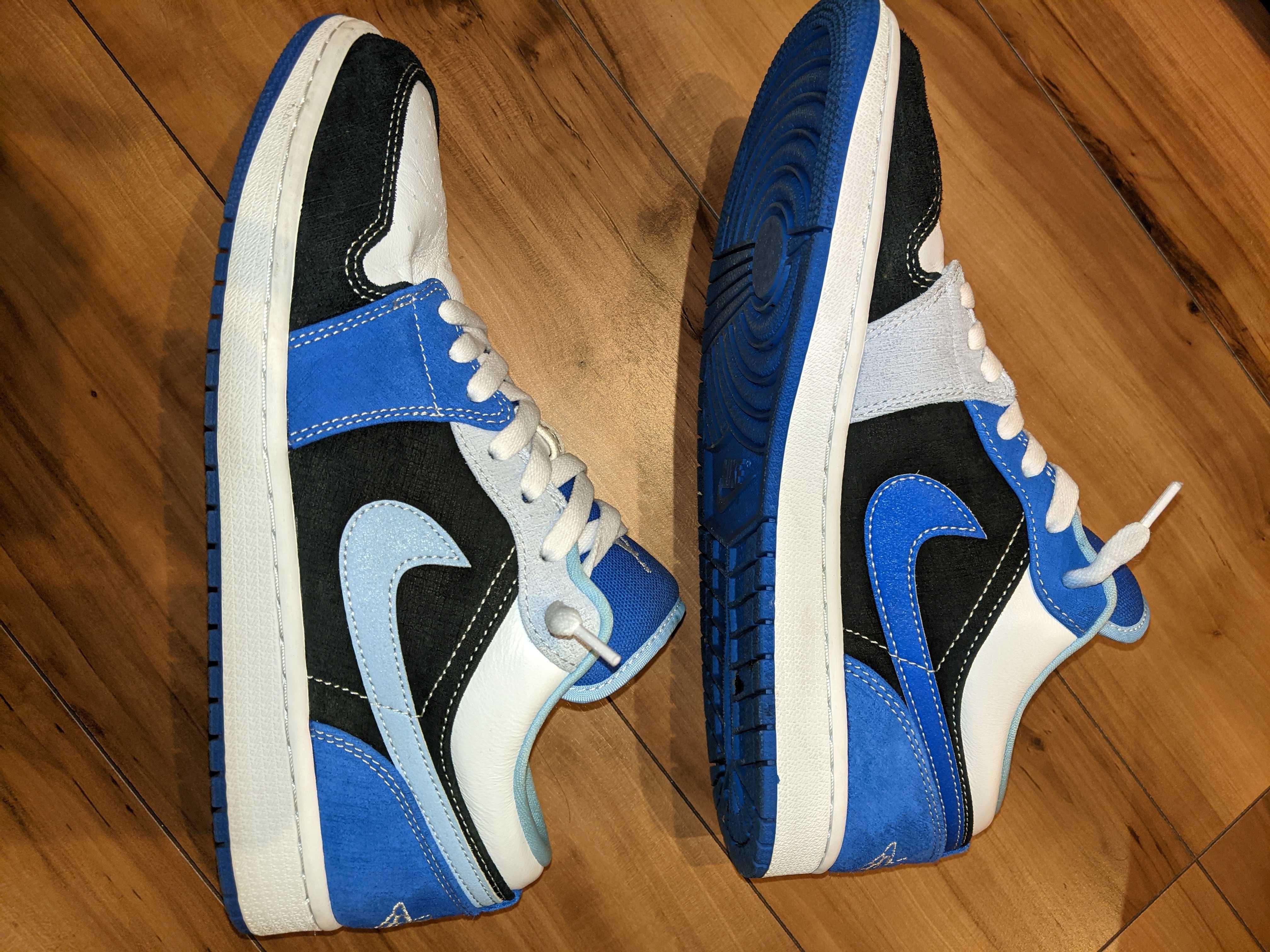NIKE AIR JORDAN 1 LOW "WHITE/BLACK/BLUE"