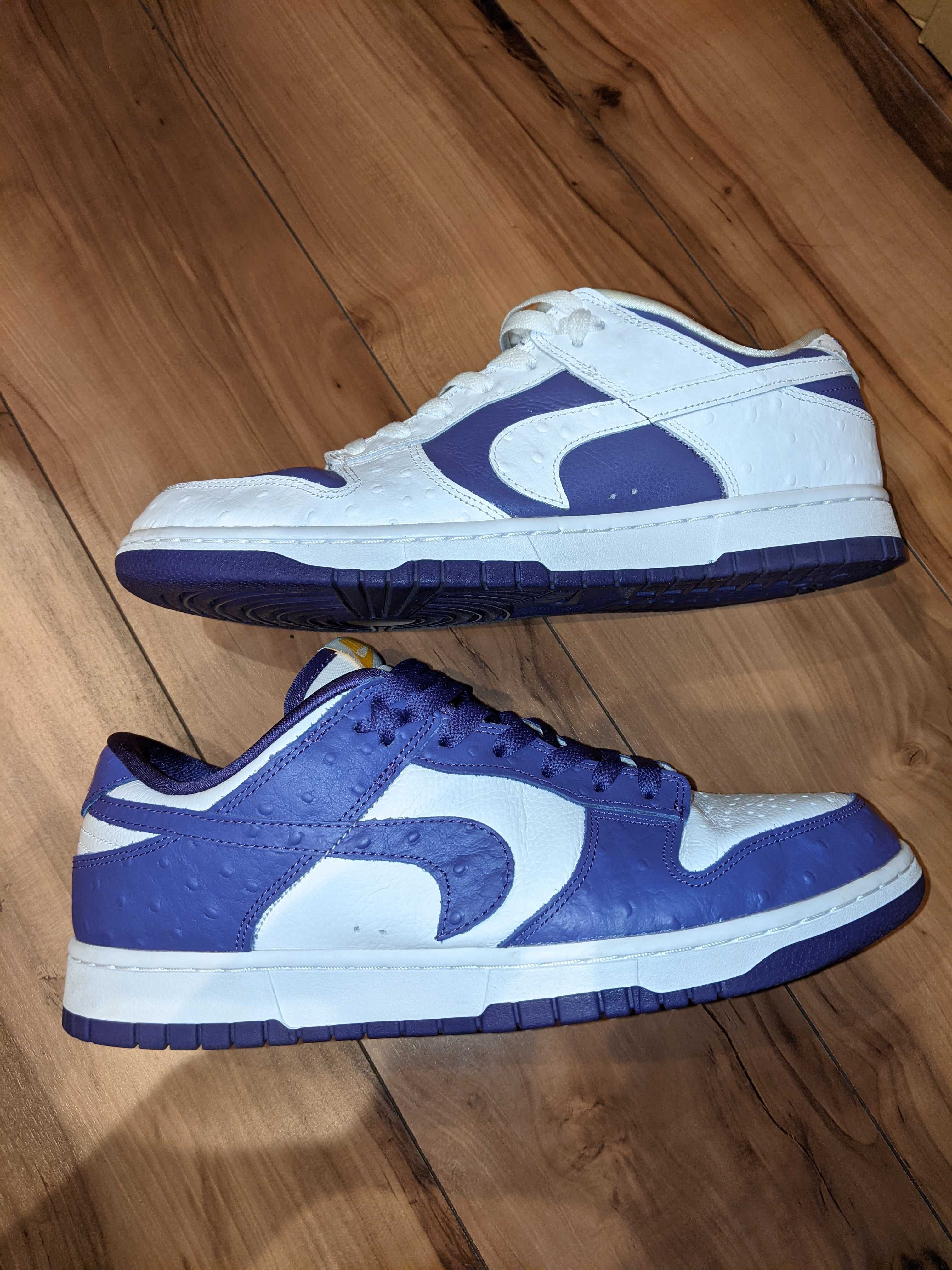 Nike Women's Dunk Low "Made You Look"