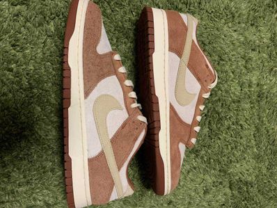 Nike Dunk Low PRM "Medium Curry"