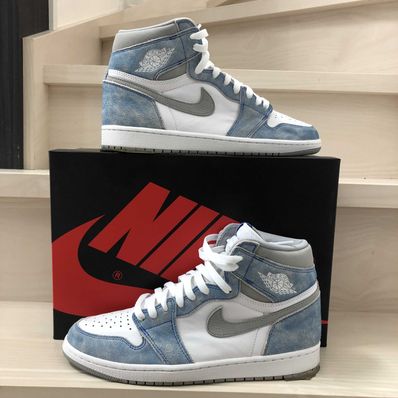 Nike Air Jordan 1 High OG "Hyper Royal"