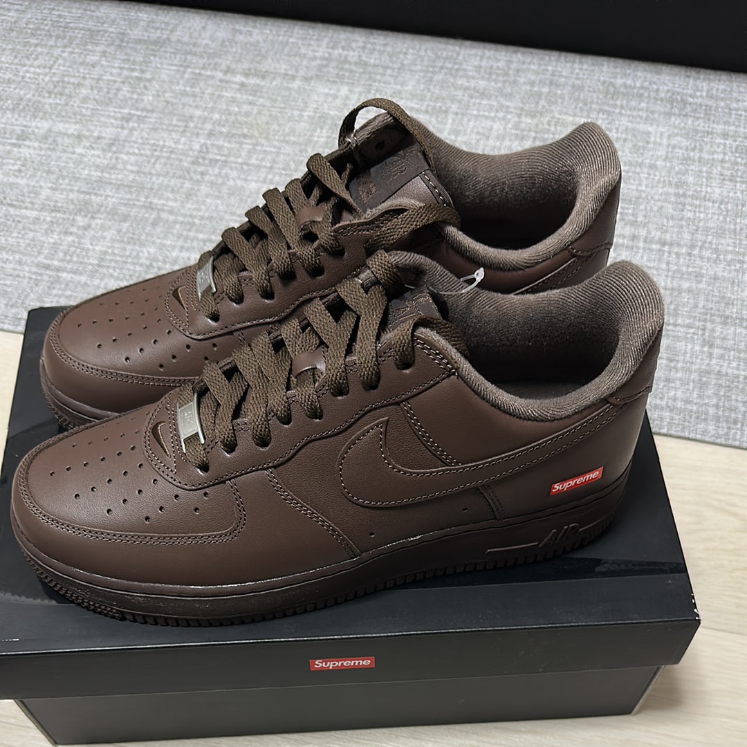 Supreme × Nike Air Force 1 Low "Baroque Brown"