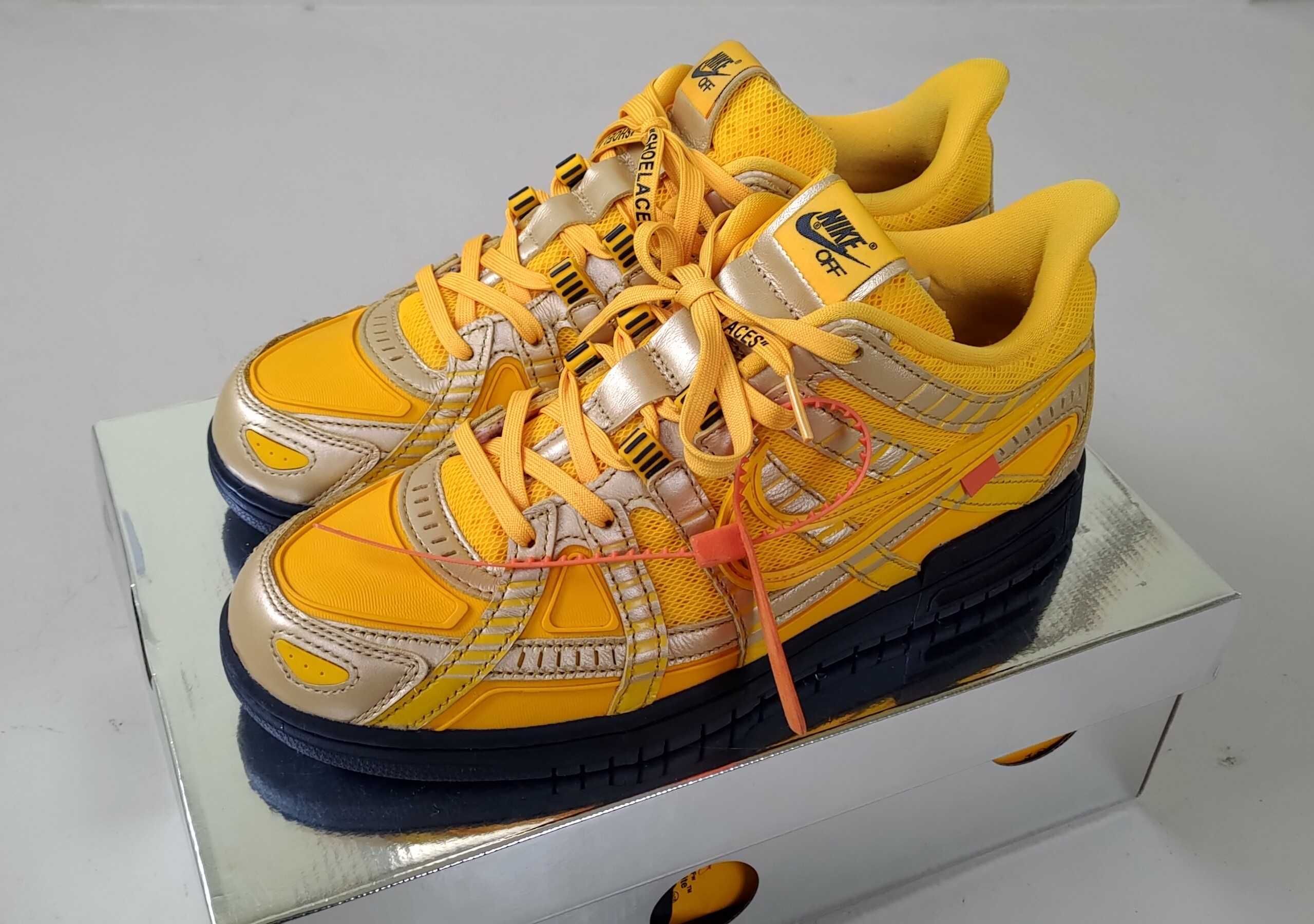 Off-White × Nike Air Rubber Dunk "University Gold" 