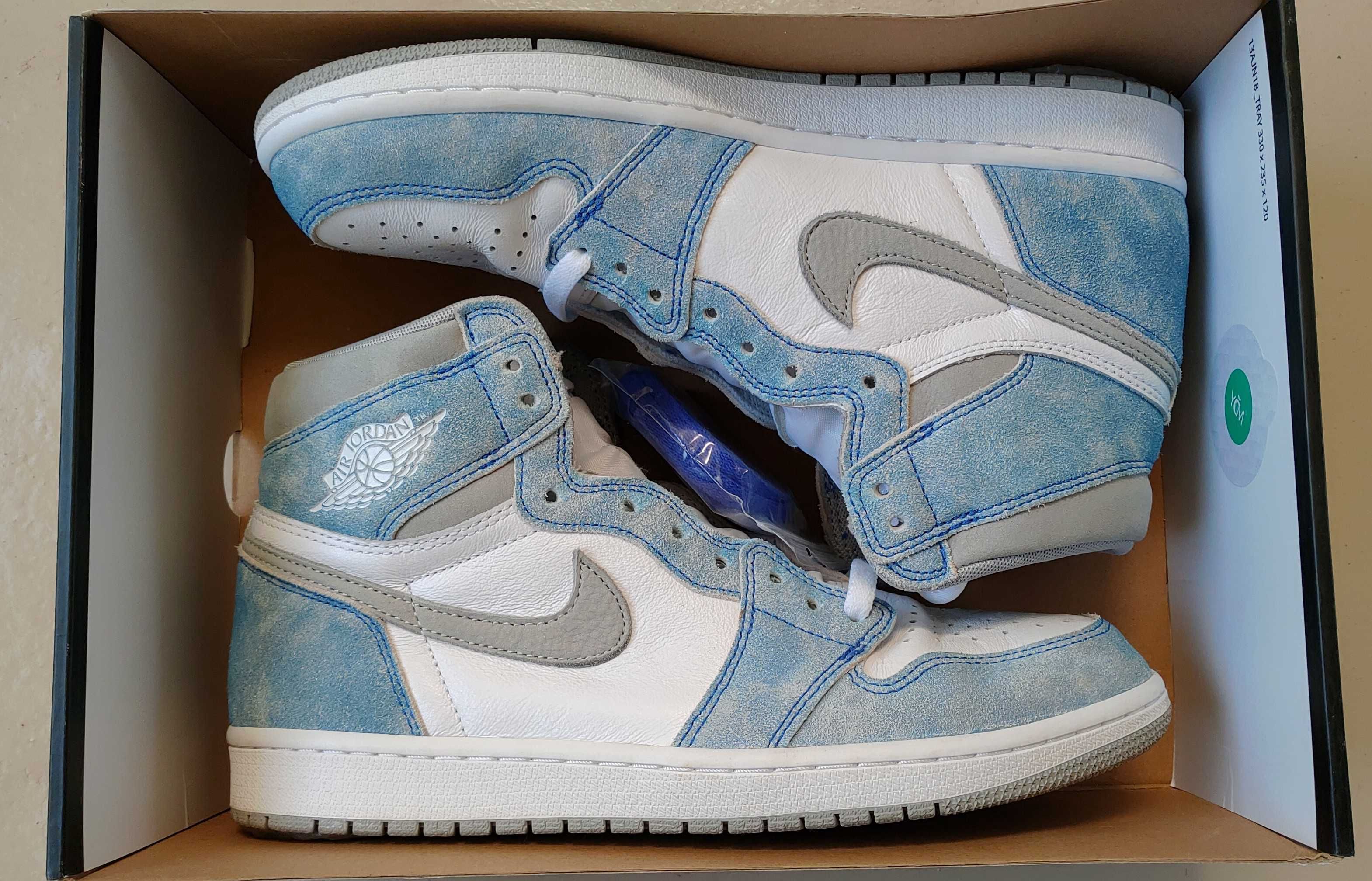Nike Air Jordan 1 High OG "Hyper Royal"