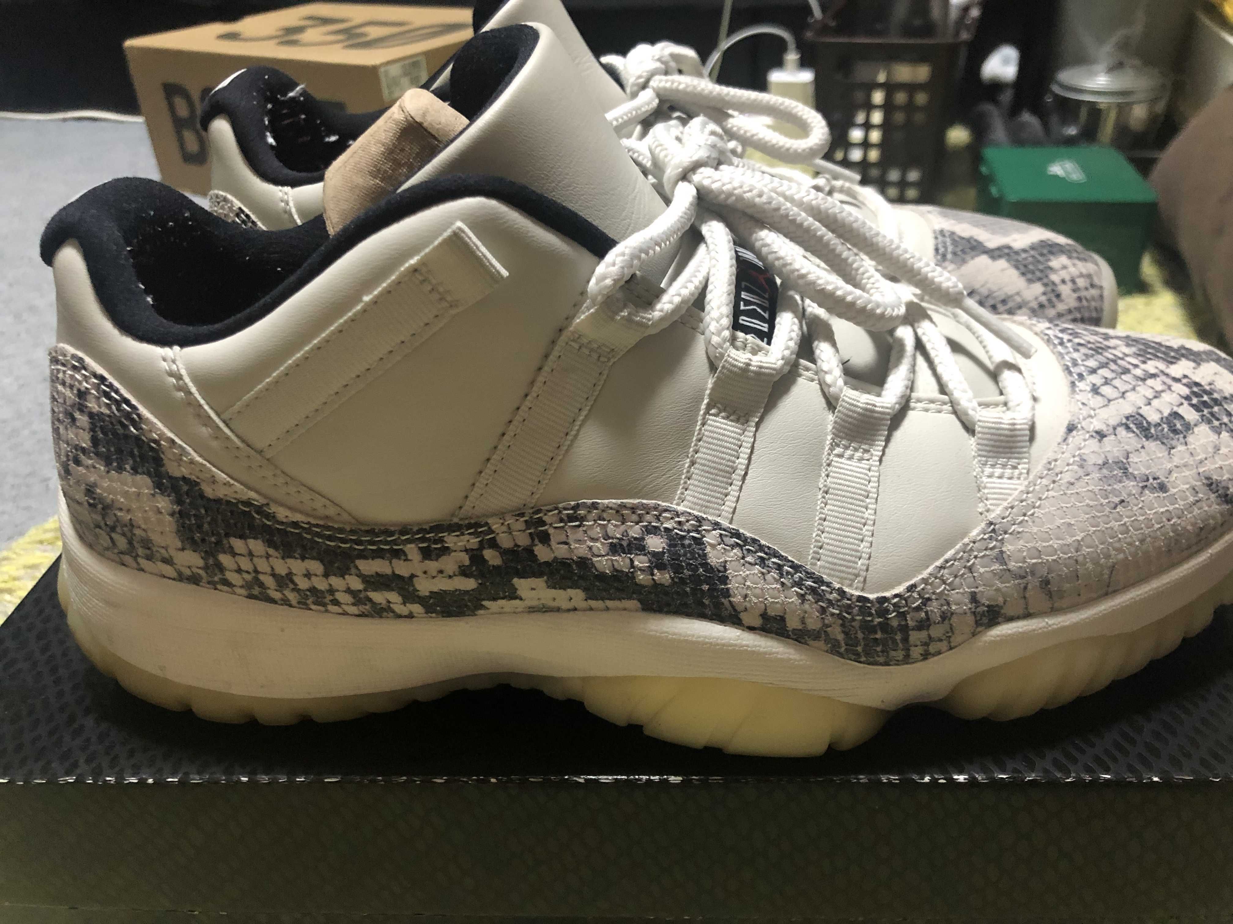 Nike Air Jordan 11 Low Snakeskin "Light Bone/University Red/Sail/Black"