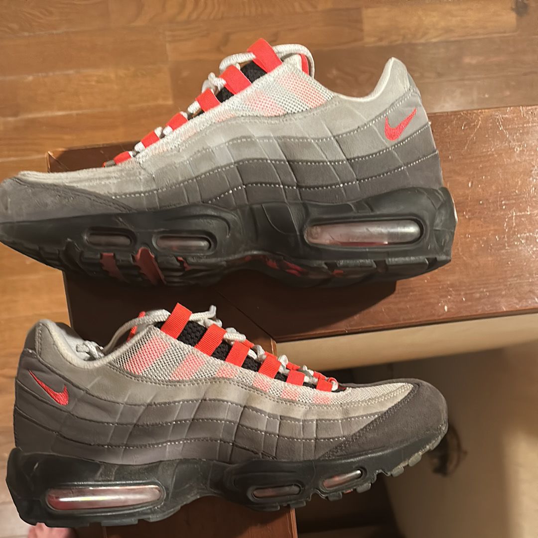 Nike Air Max 95 OG "White/Solar Red"