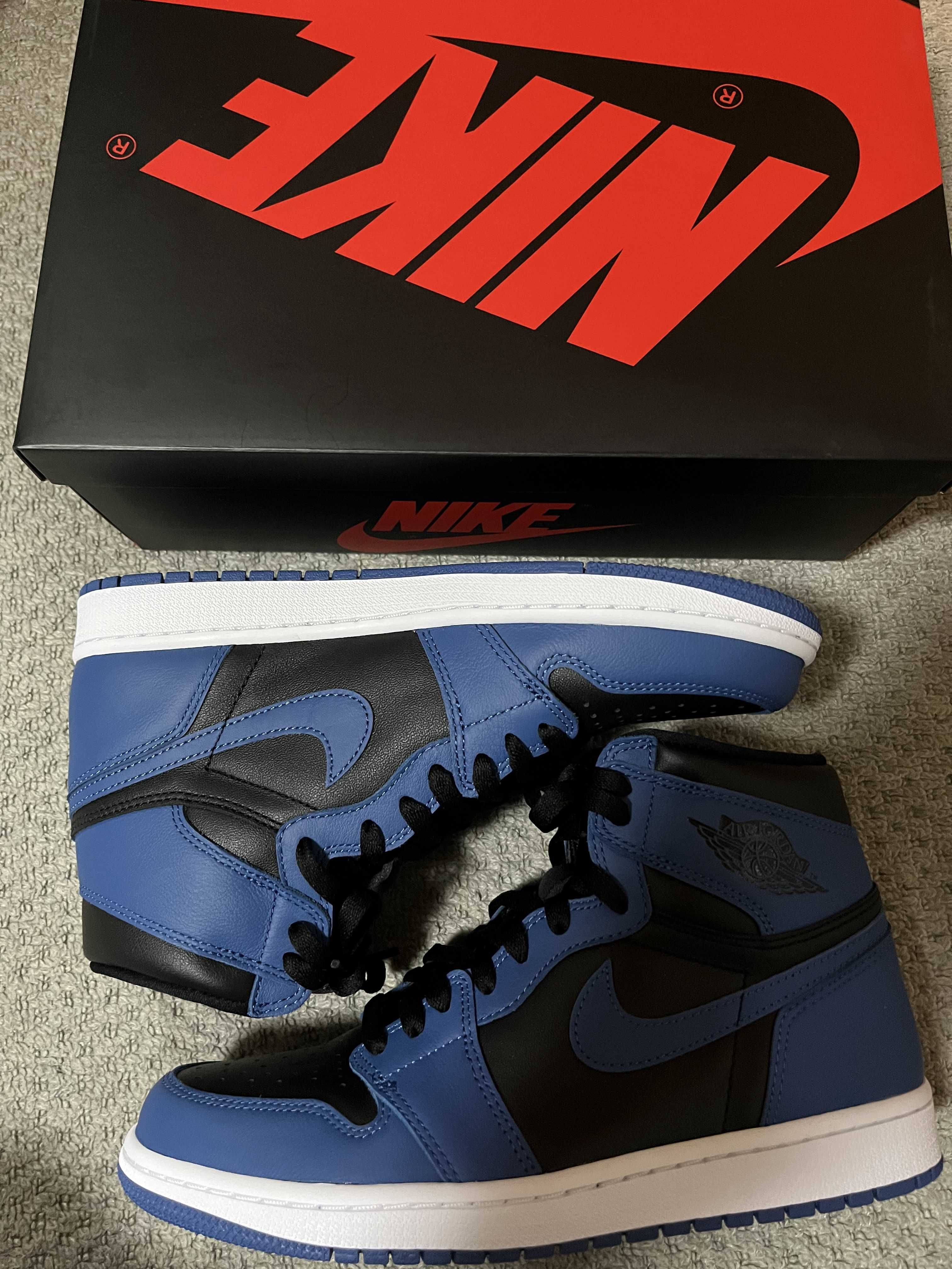 Nike Air Jordan 1 Retro High OG "Dark Marina Blue"