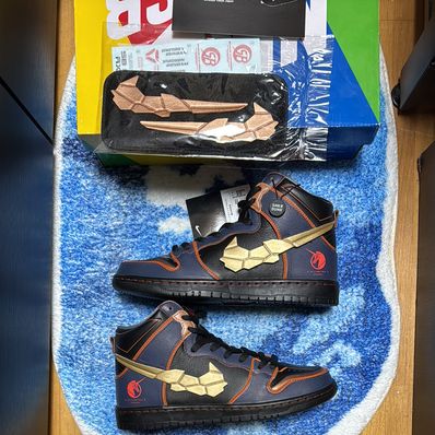 Gundam Unicorn × Nike SB Dunk High PRO QS "Banshee"