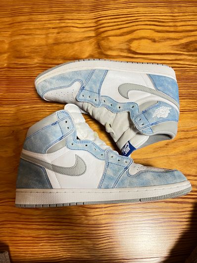 Nike Air Jordan 1 High OG "Hyper Royal"