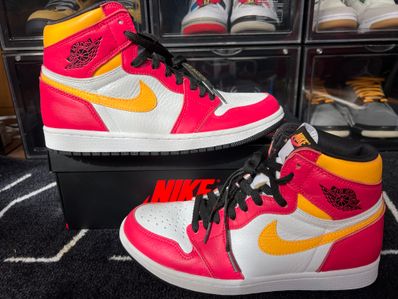 Nike Air Jordan 1 High OG "Light Fusion Red"