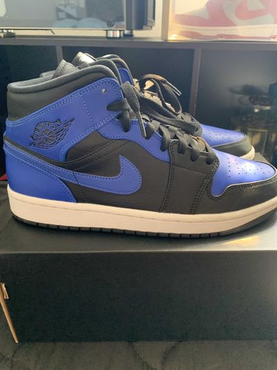 Nike Air Jordan 1 Mid "Hyper Royal"