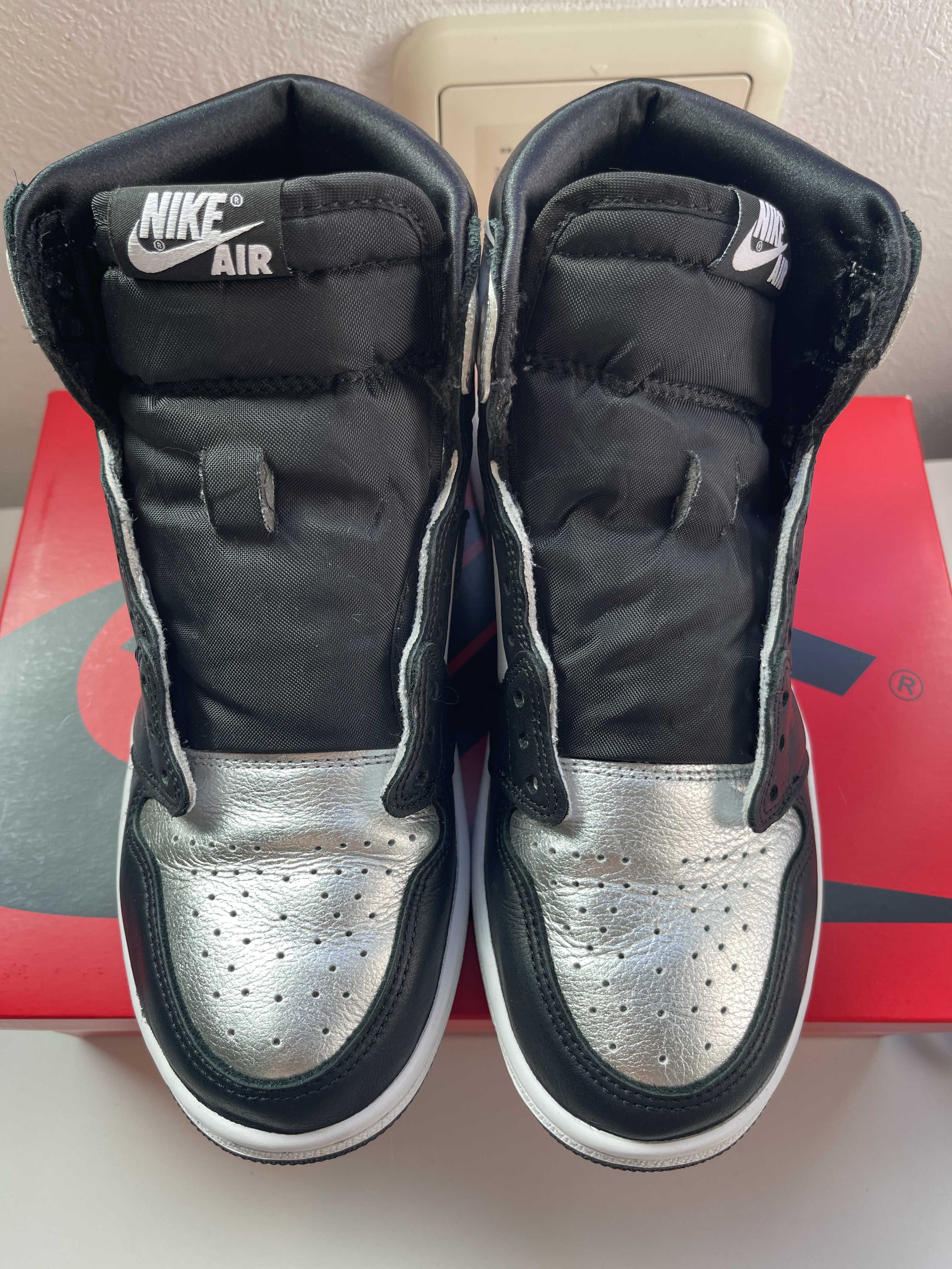 Nike Women's Air Jordan 1 Retro High OG "Silver Toe"