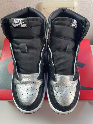 Nike Women's Air Jordan 1 Retro High OG "Silver Toe"