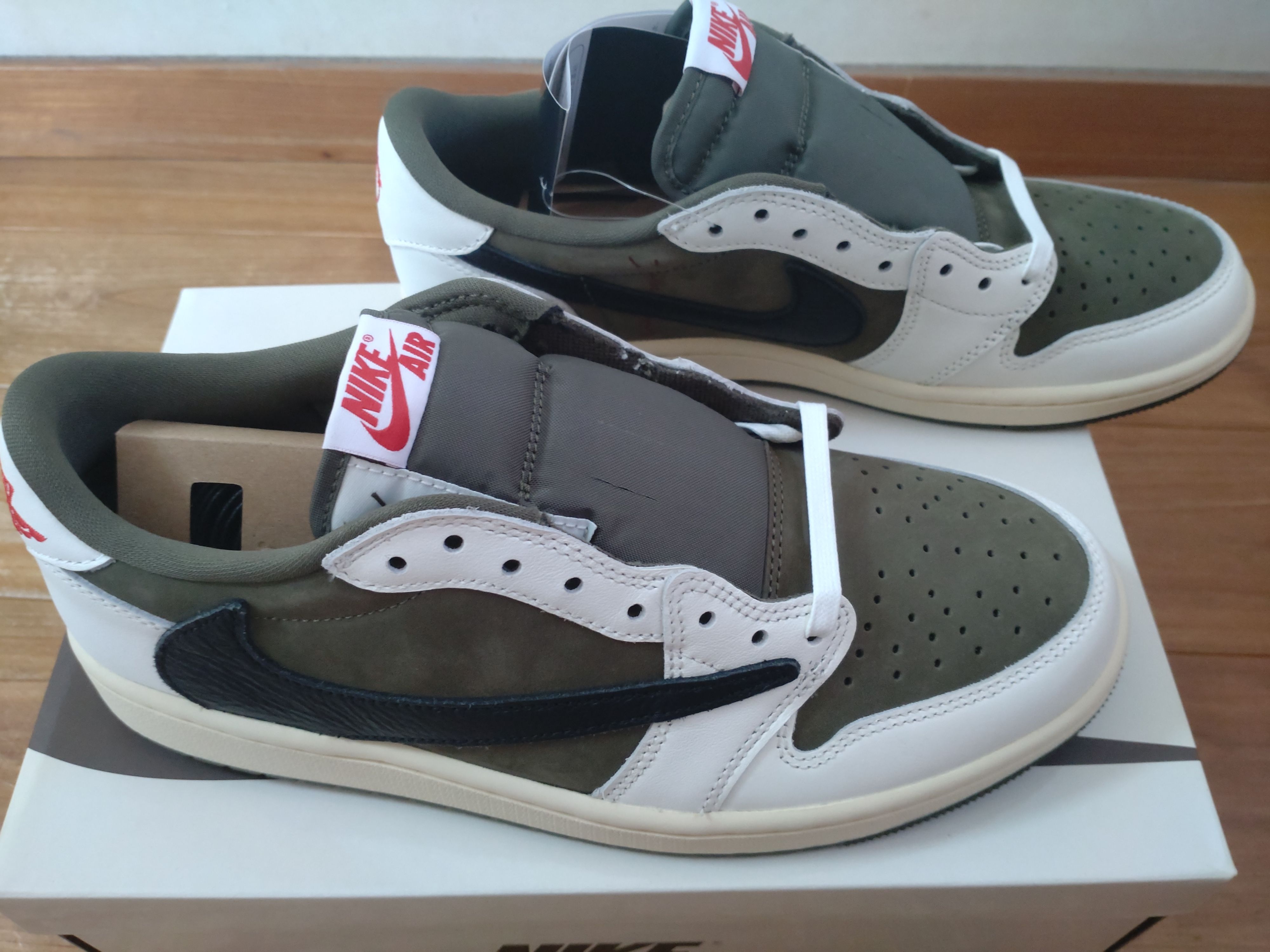 Travis Scott × Nike Air Jordan 1 Low OG SP "Reverse Olive"