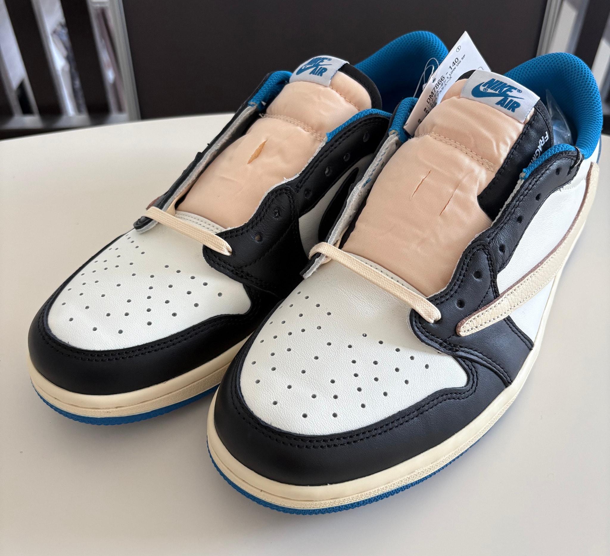 Travis Scott × fragment design × Nike Air Jordan 1 Low OG SP "Military Blue"