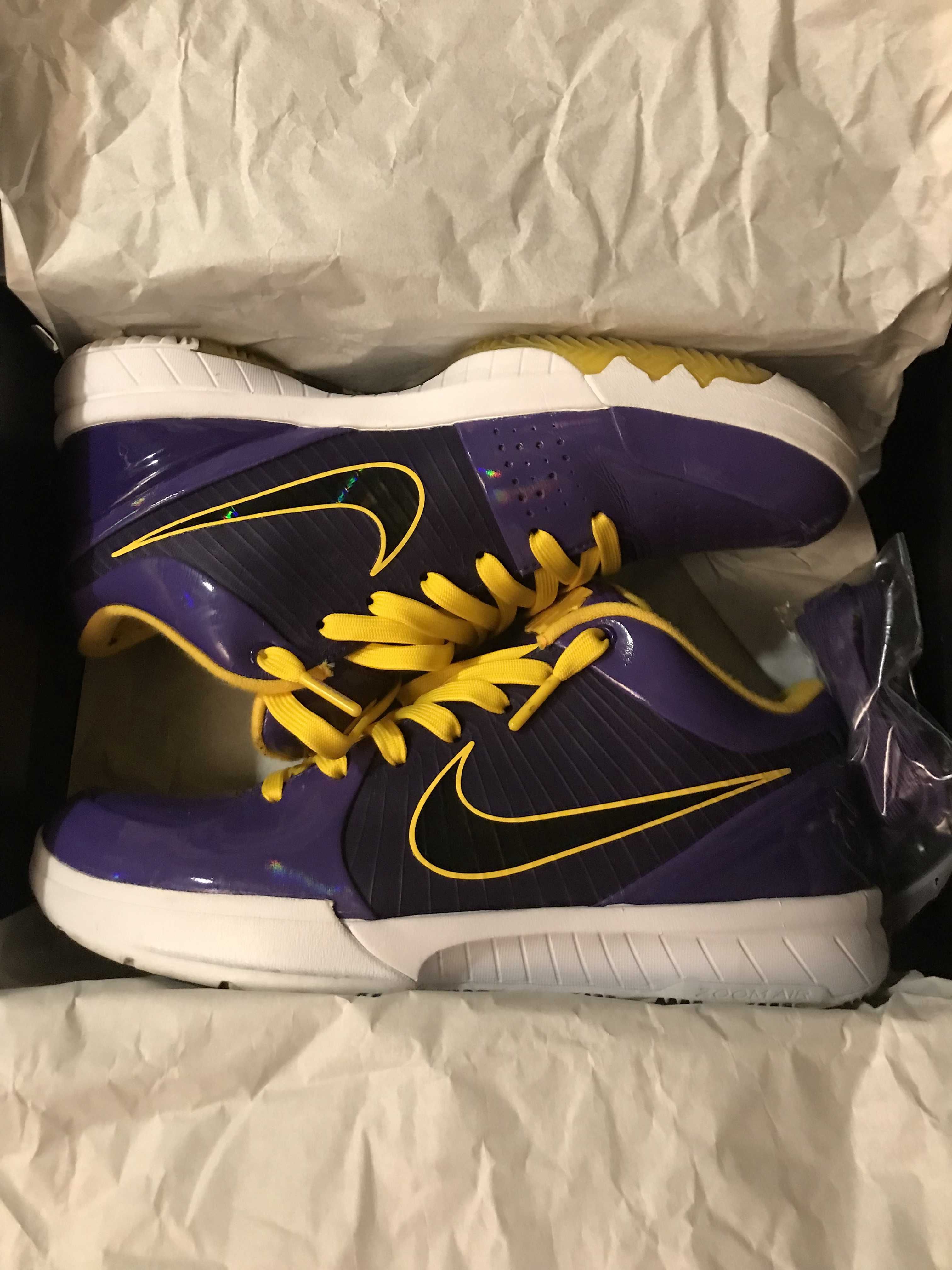 UNDEFEATED × Nike Kobe 4 Protro "Court Purple"