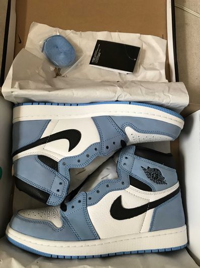 Nike Air Jordan 1 High OG "University Blue"