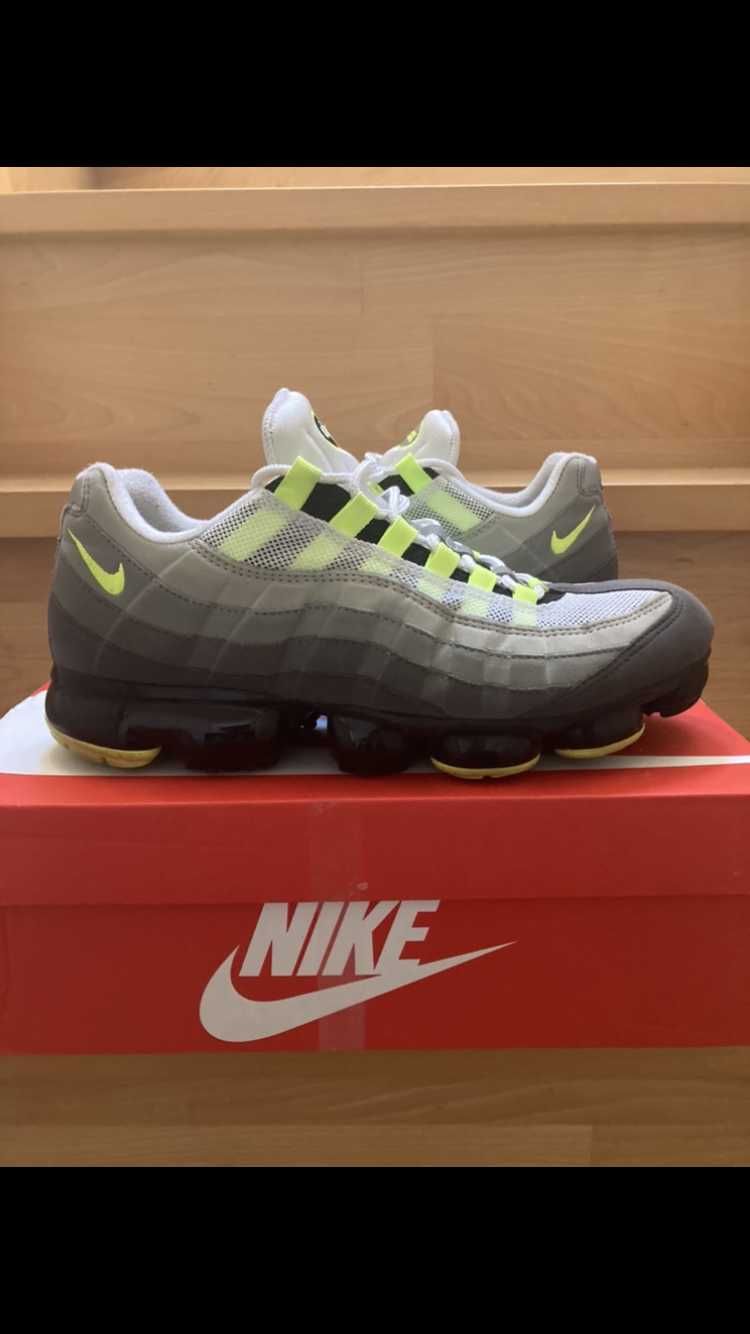 Nike Air Vapormax 95 "Neon"