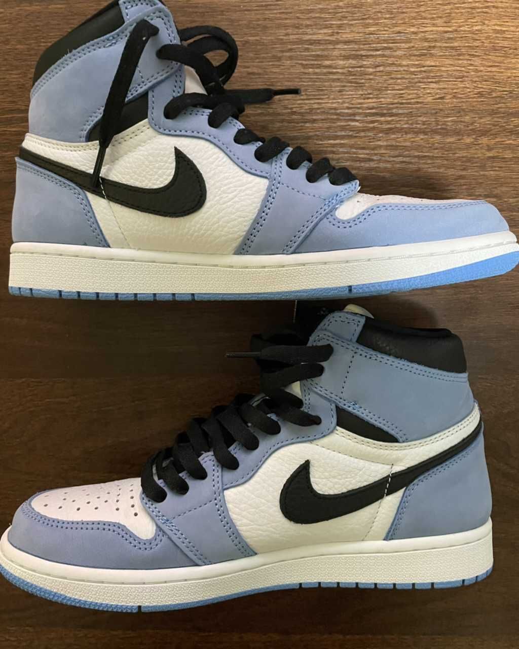 Nike Air Jordan 1 High OG "University Blue"