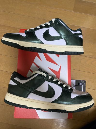 Nike Women's Dunk Low "Vintage Green"