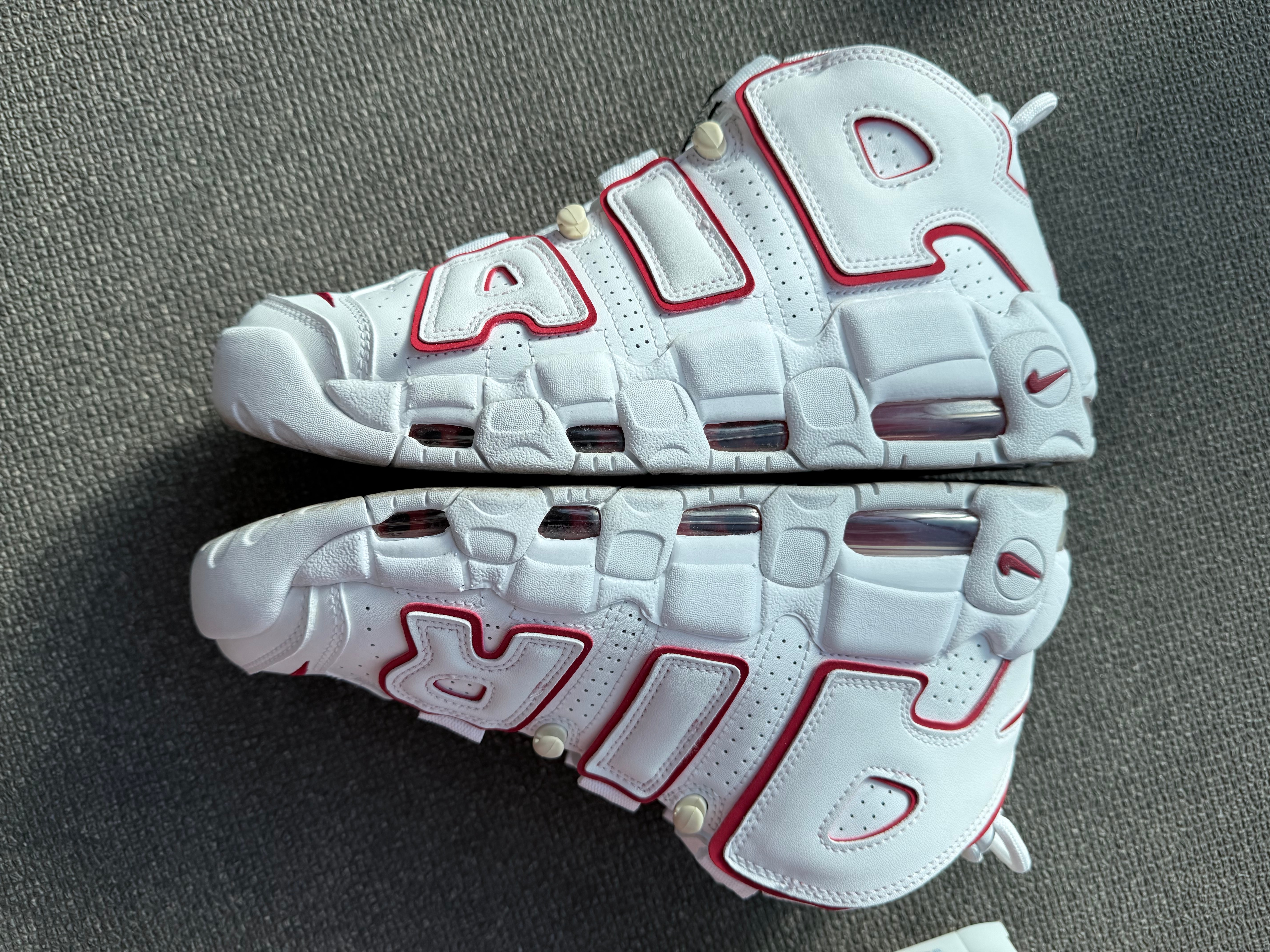 NIKE AIR MORE UPTEMPO "WHITE/VARSITY RED" (2021)