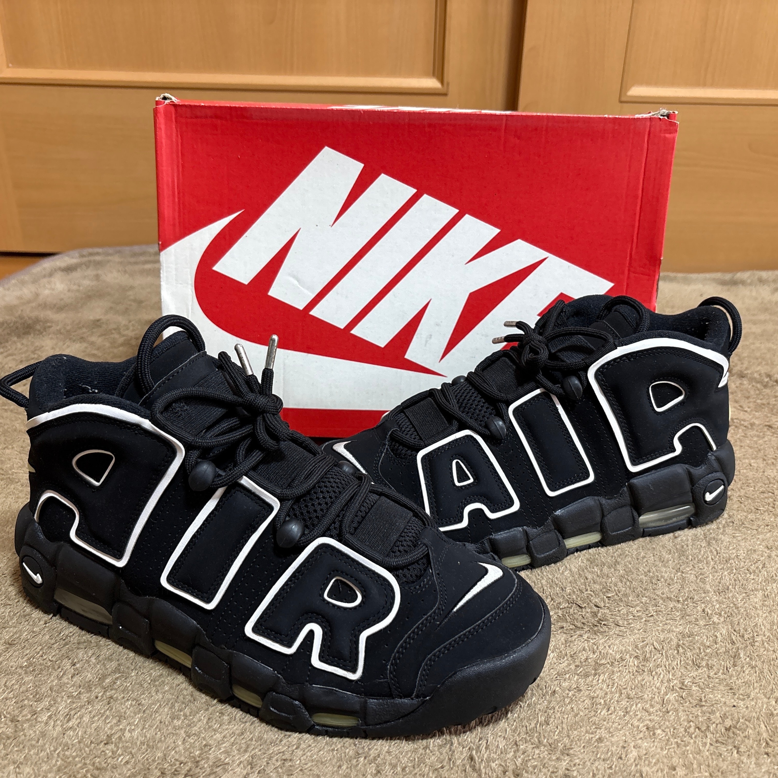 NIKE AIR MORE UPTEMPO "BLACK/WHITE"(2016)