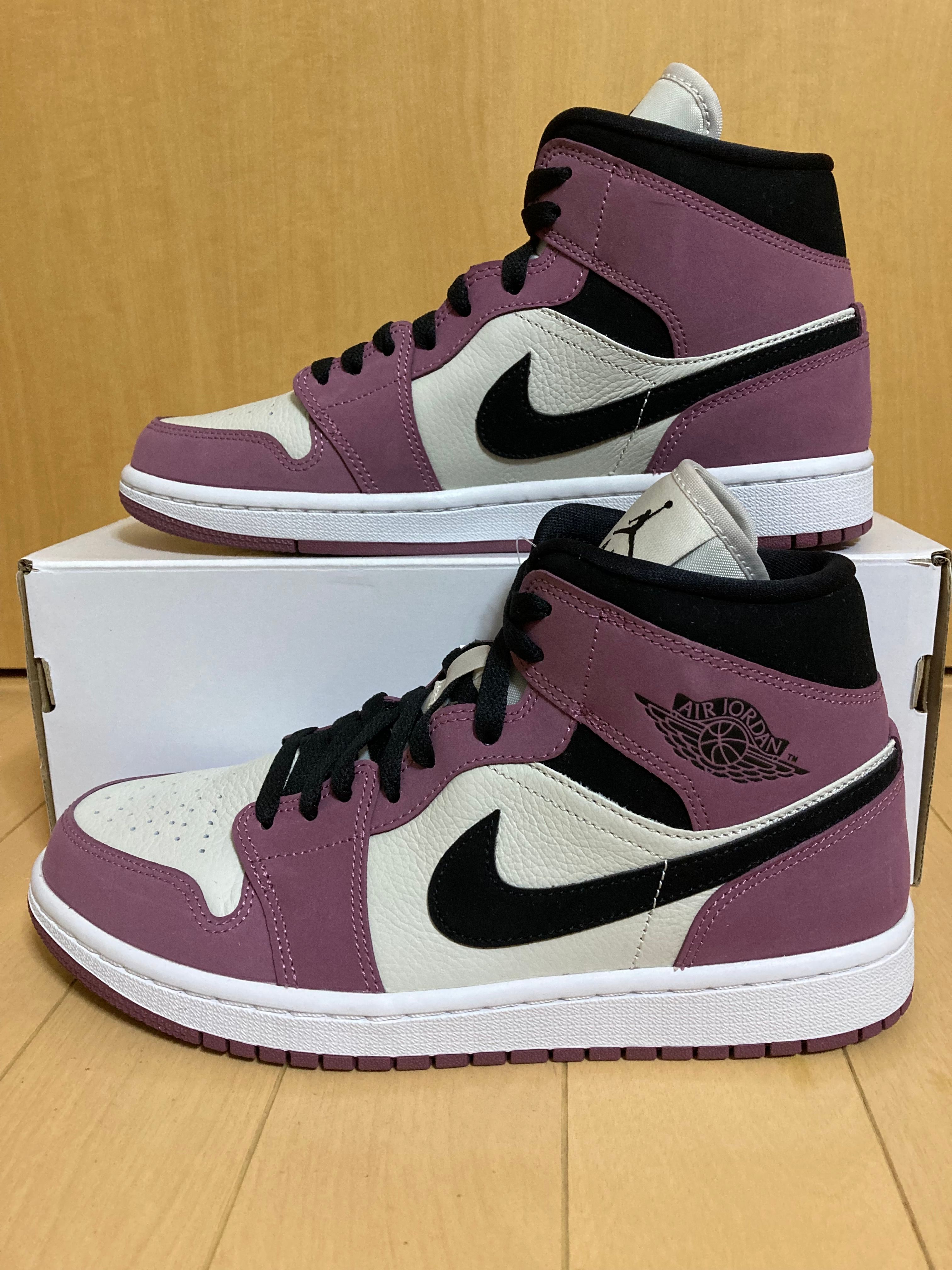 Nike Women's Air Jordan 1 Mid "Berry Pink"
