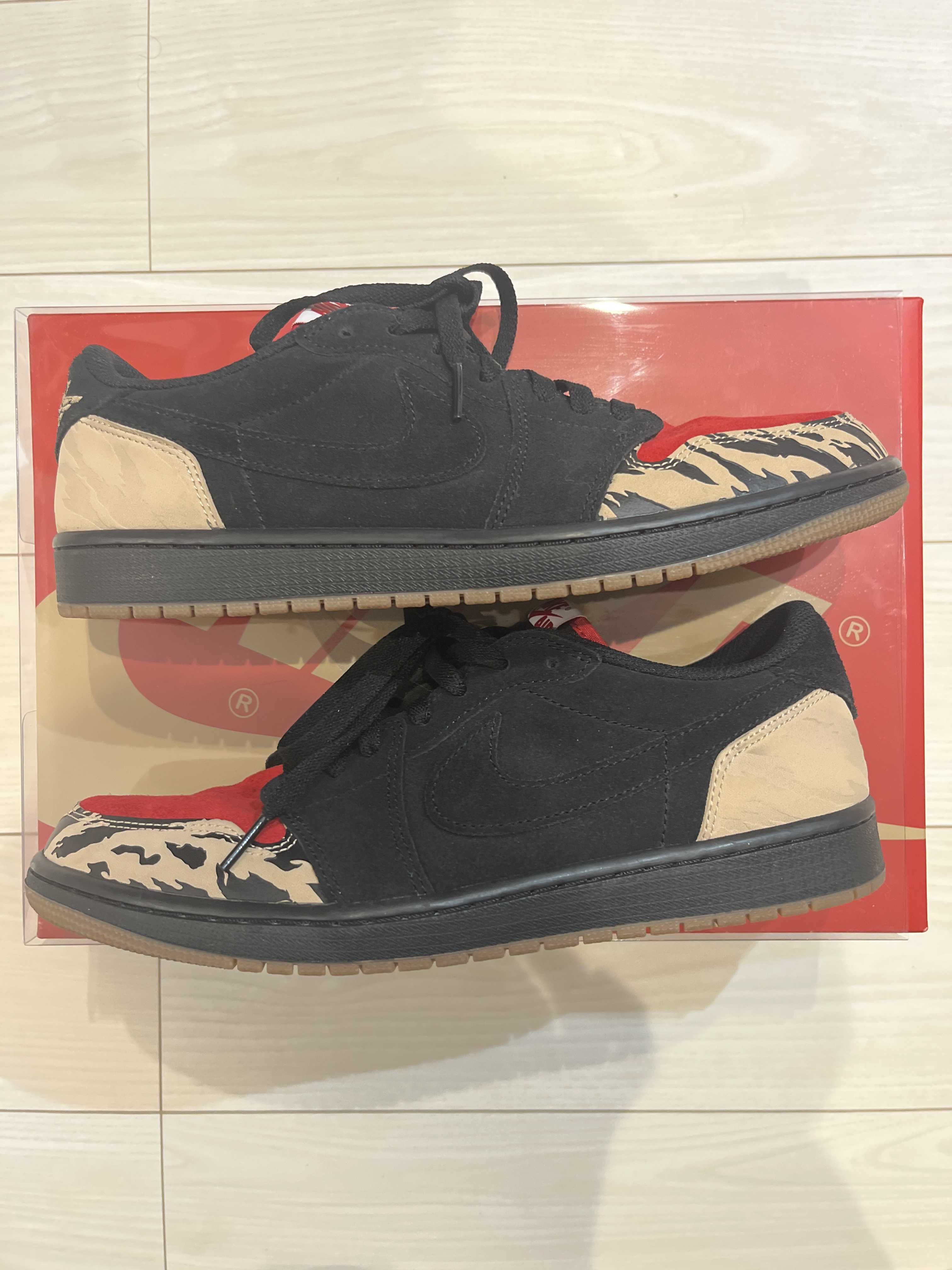 Sole Fly × Nike Air Jordan 1 Low "Black and Sport Red"