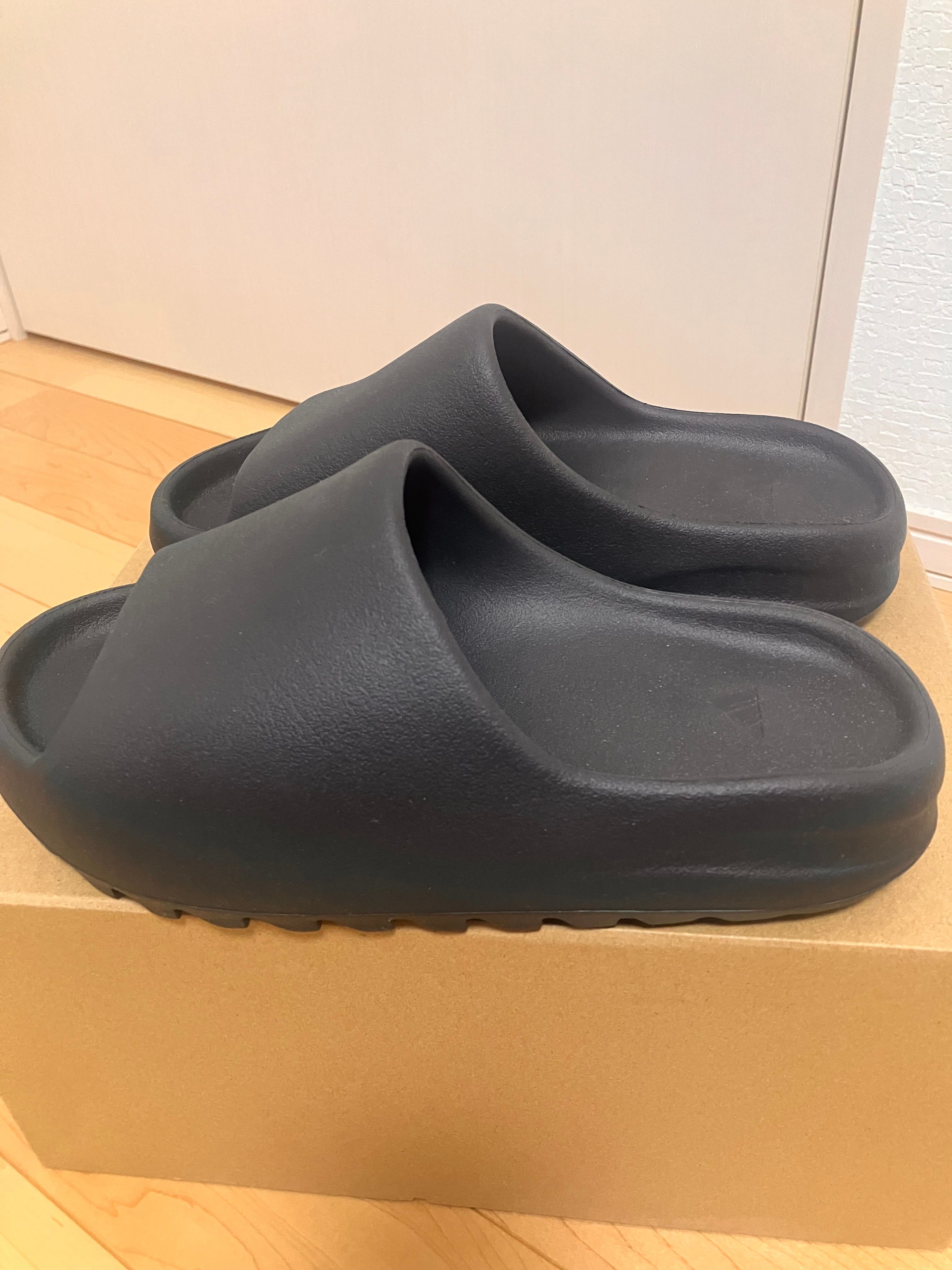 アディダスイージースライドadidas easy Yeezy Slide (イージー スライド) 人気の新作/中古通販
