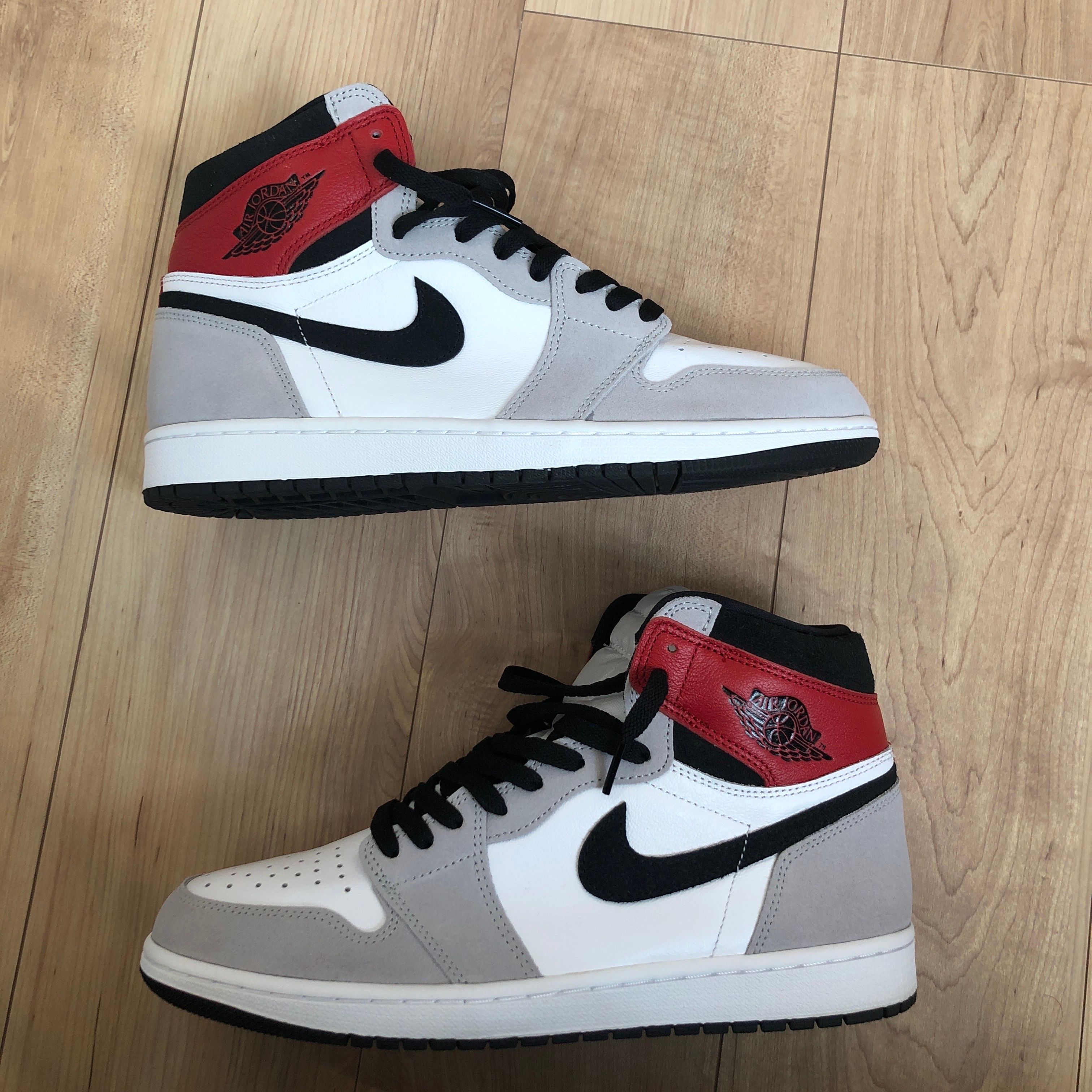 Nike Air Jordan 1 High OG "White/Black/Light Smoke Grey"