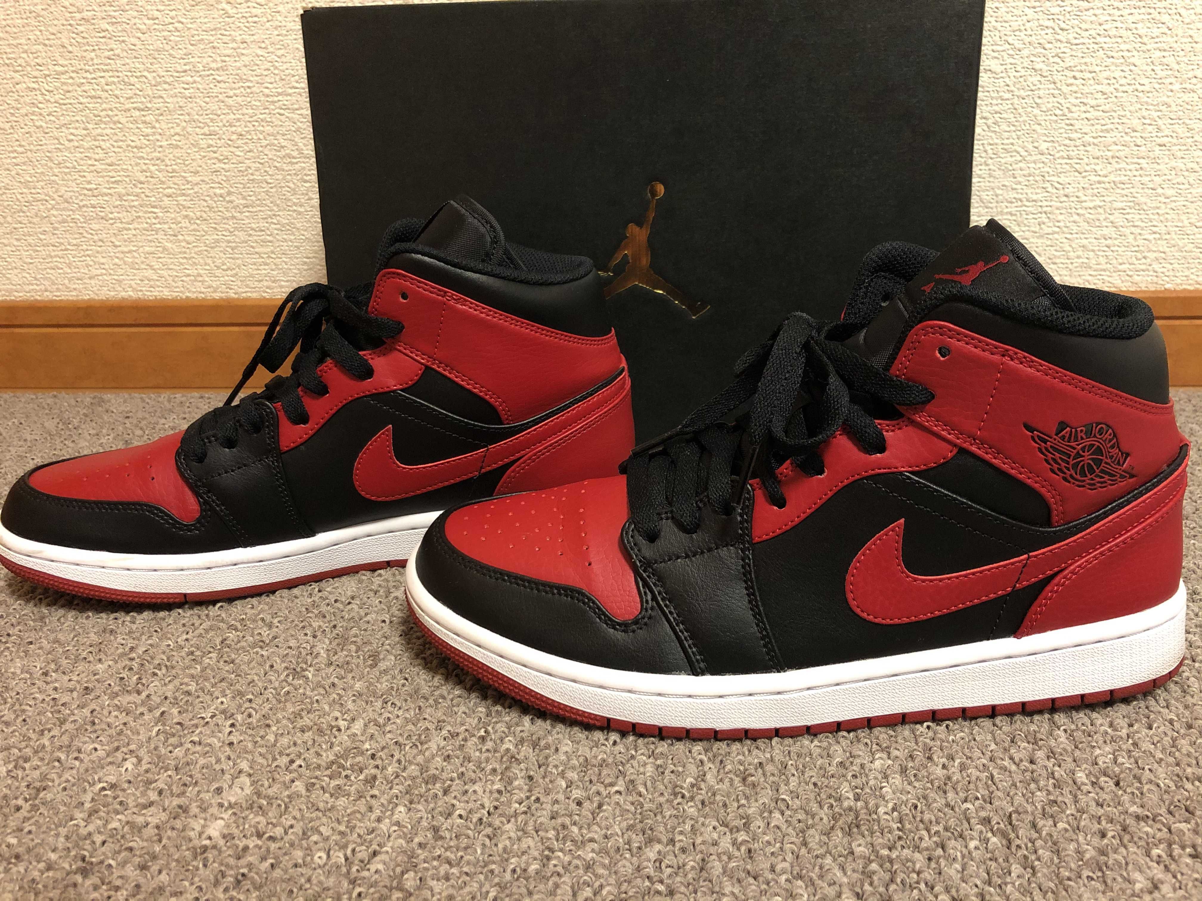 Nike Air Jordan 1 Mid "Bred"