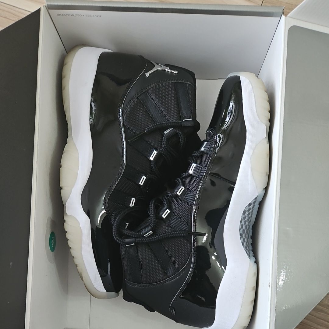 Nike Air Jordan 11 "Jubilee"