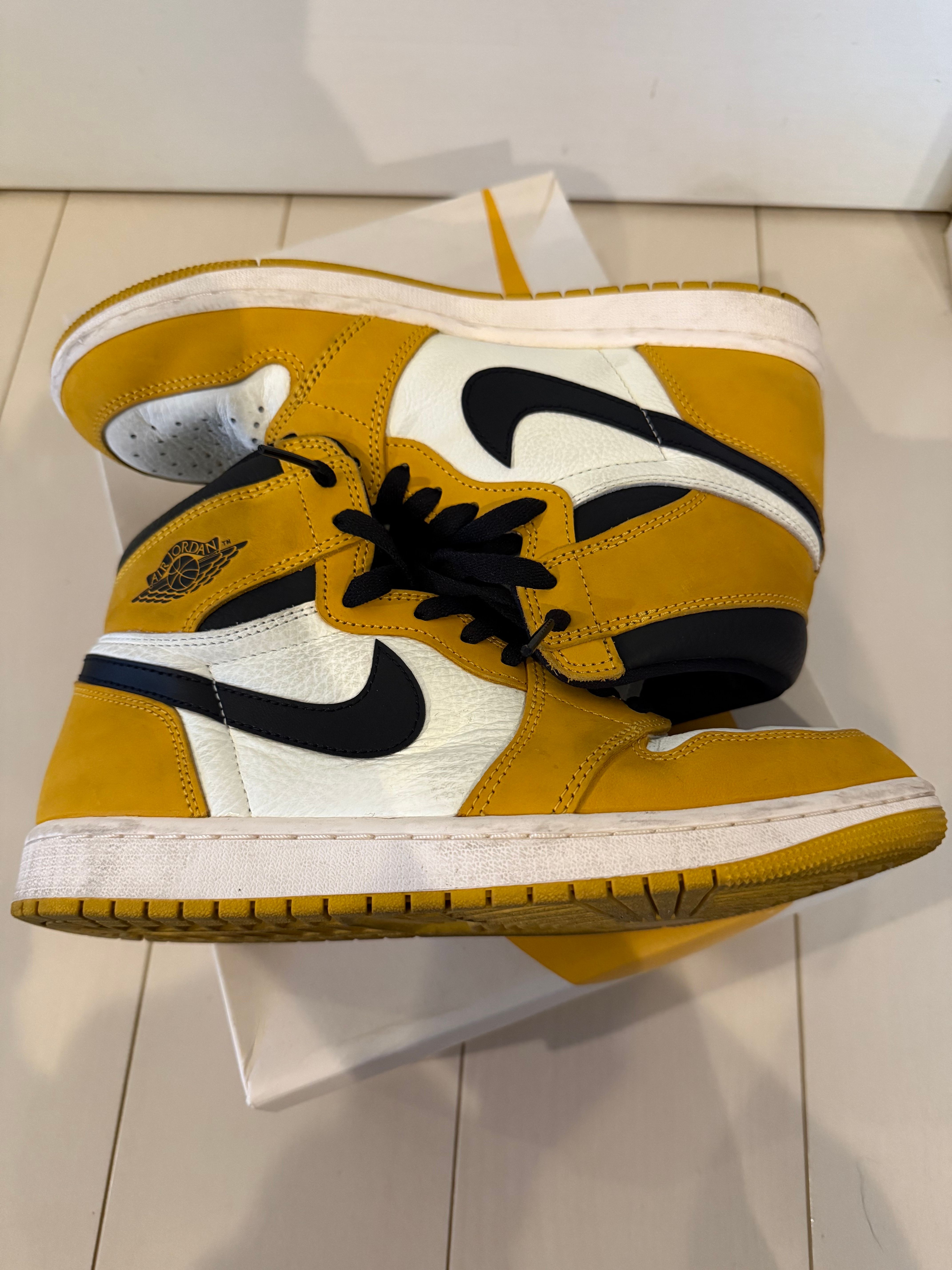 Nike Air Jordan 1 Retro High OG "Yellow Ochre"