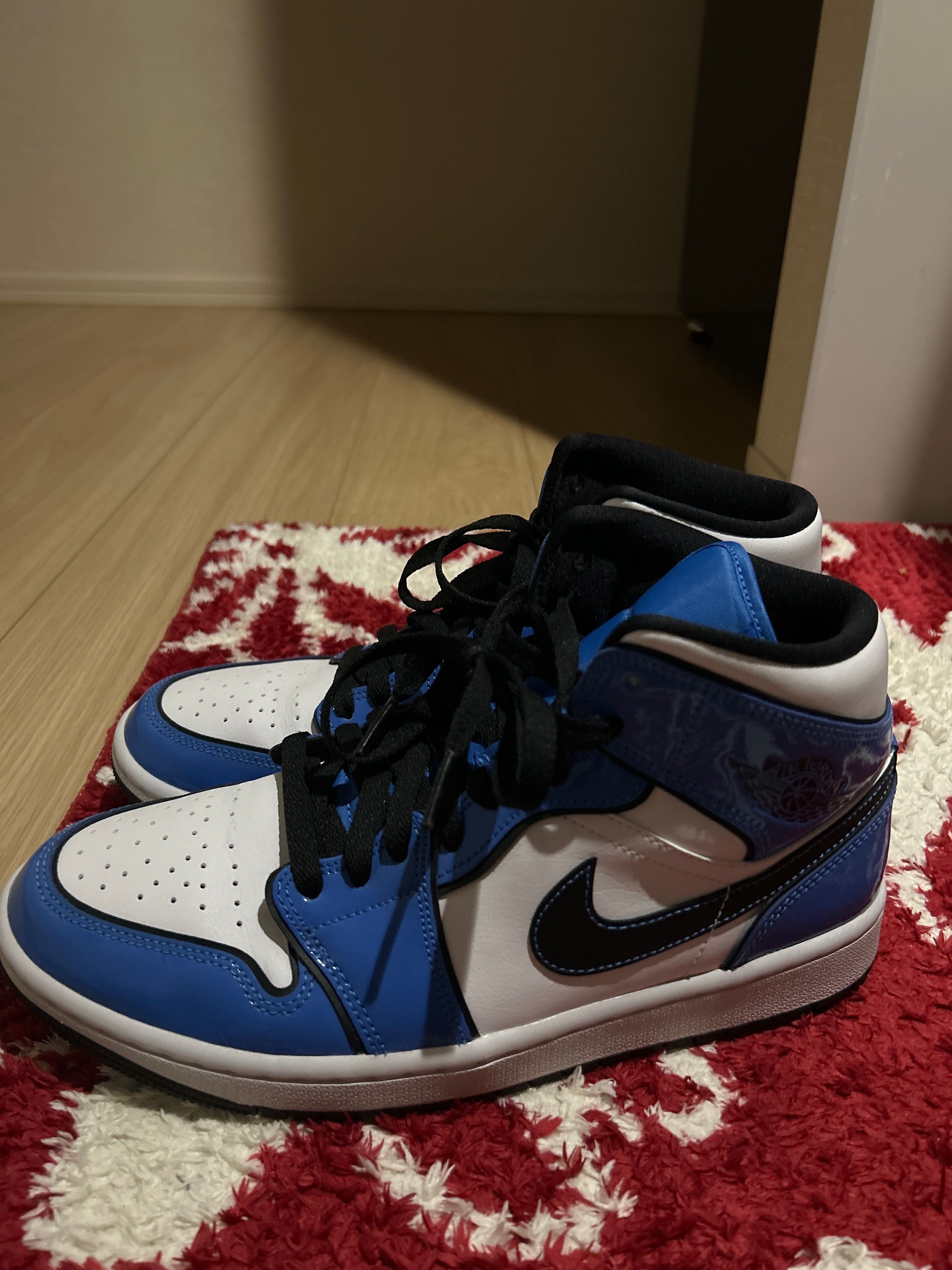 Nike Air Jordan 1 Mid SE "Signal Blue"
