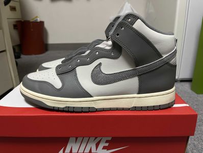 Nike Dunk High Retro SE Vintage "Light Bone and Tumbled Grey"