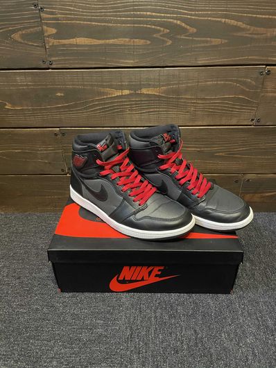Nike Air Jordan 1 Retro High OG "Black/Metallic Silver/Gym Red"