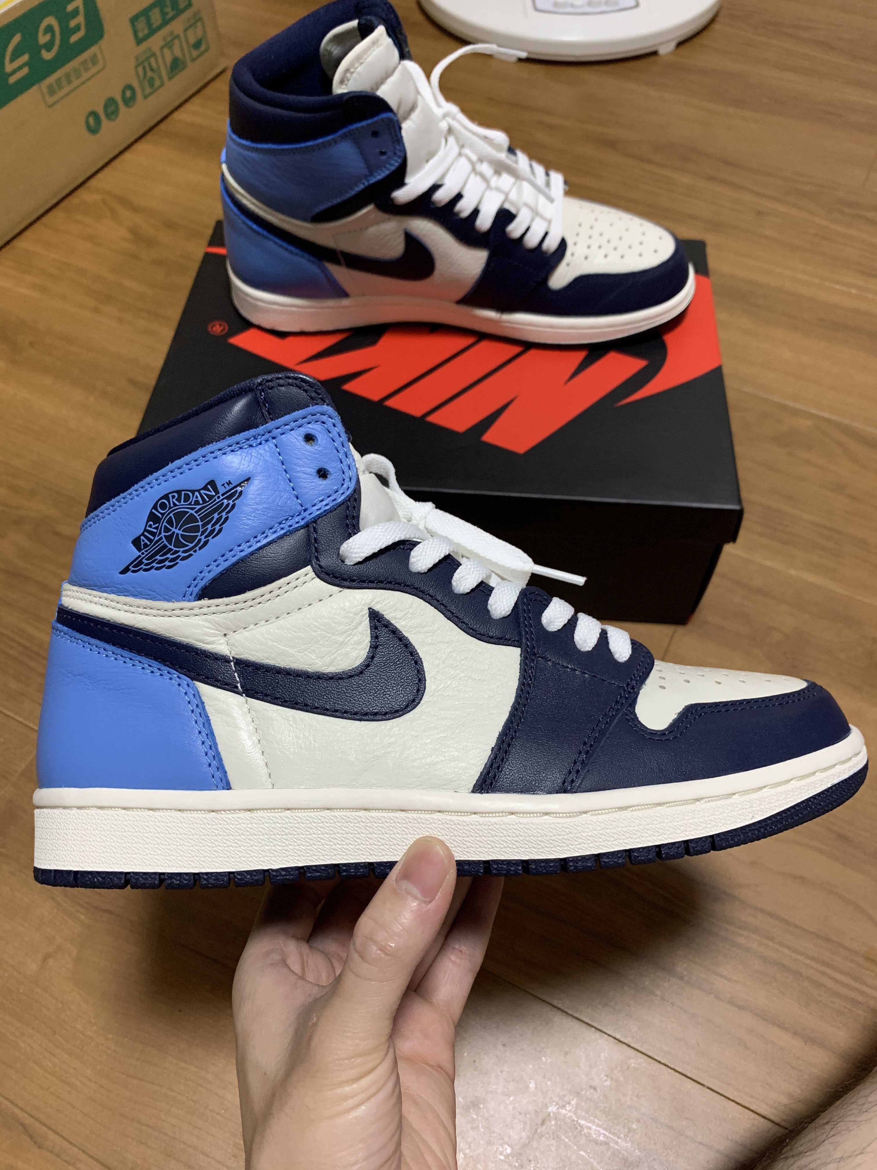 Nike Air Jordan 1 Retro High OG "Obsidian/University Blue"