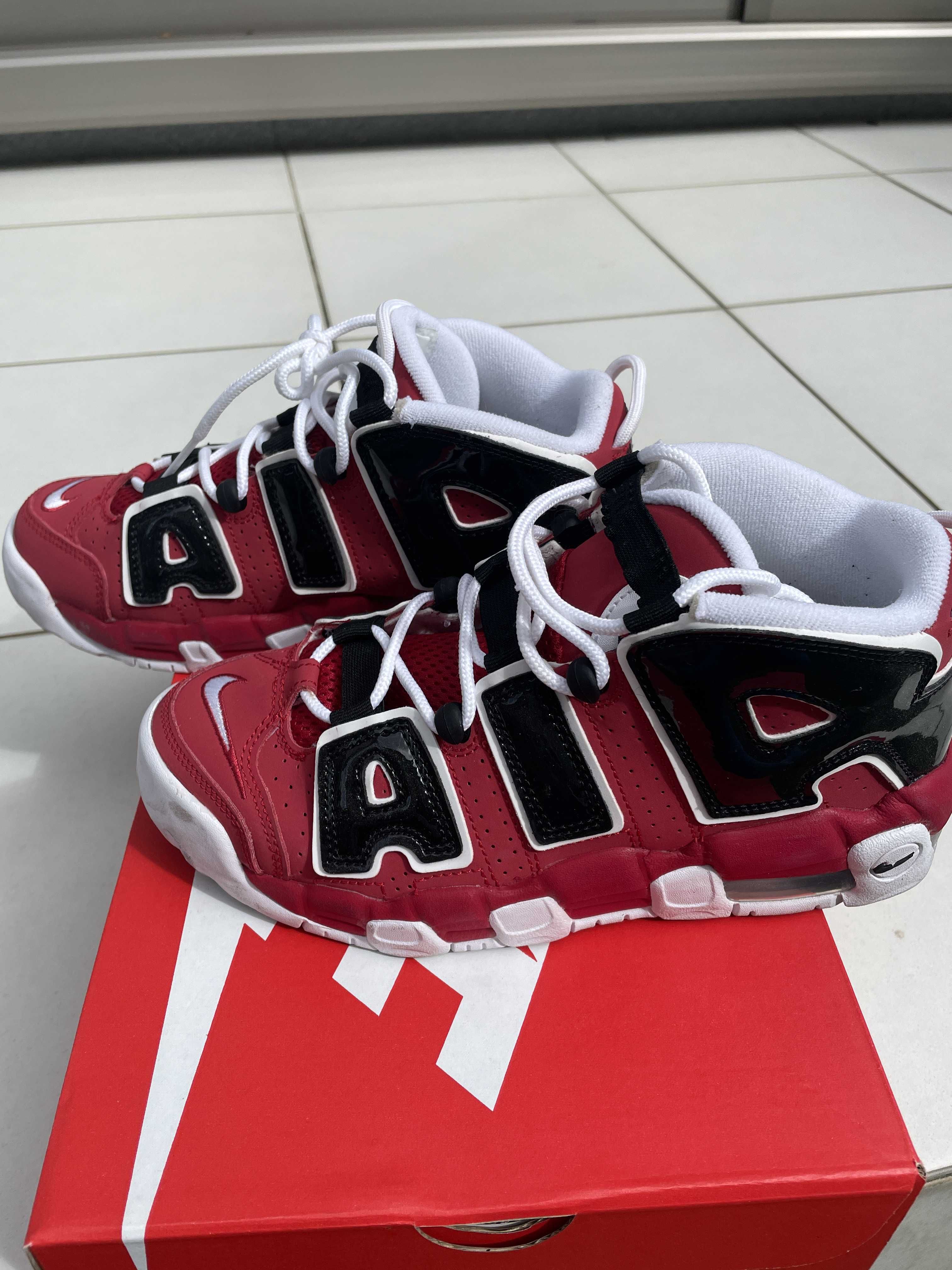NIKE GS AIR MORE UPTEMPO ’96 "BLACK AND VARSITY RED"(2021)