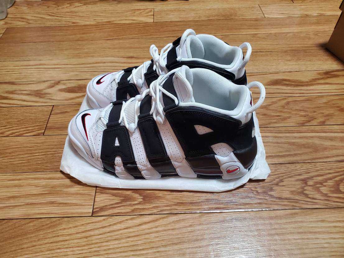 NIKE AIR MORE UPTEMPO "WHITE/BLACK/UNIVERSITY RED"(2020)