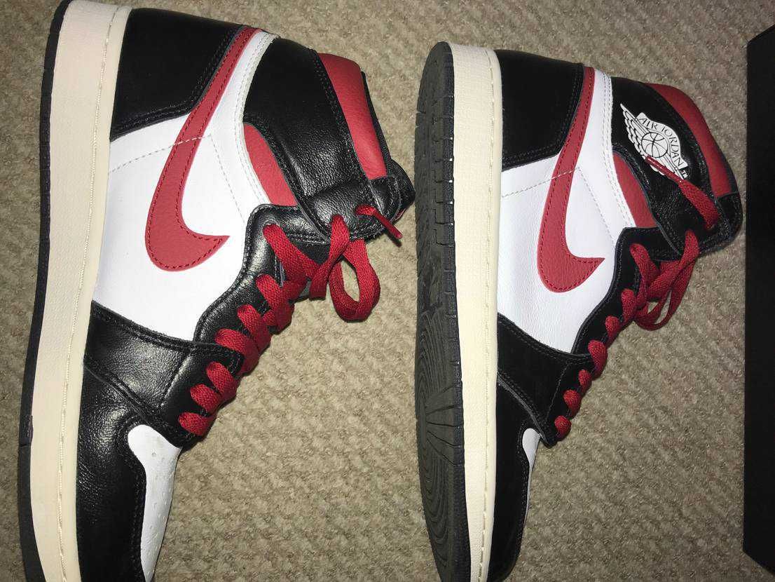 Nike Air Jordan 1 Retro High "Black/White/Sail/Gym Red"