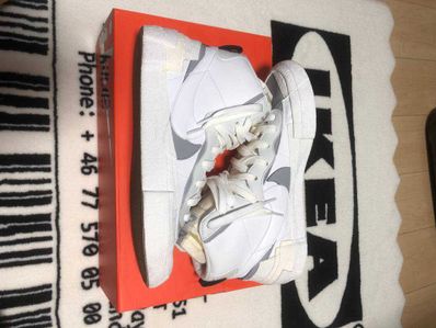 sacai × NIKE BLAZER MID "WHITE/WOLF GREY"