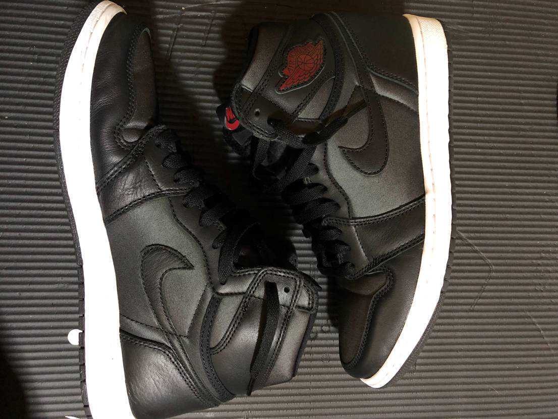 Nike Air Jordan 1 Retro High OG "Black/Metallic Silver/Gym Red"  
