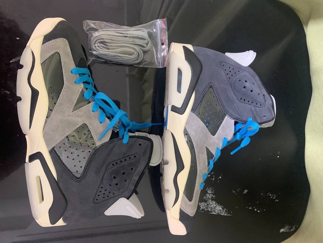 NIike Women's Air Jordan 6 "Smoke Grey"