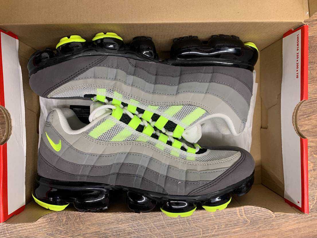 Nike Air Vapormax 95 "Neon"