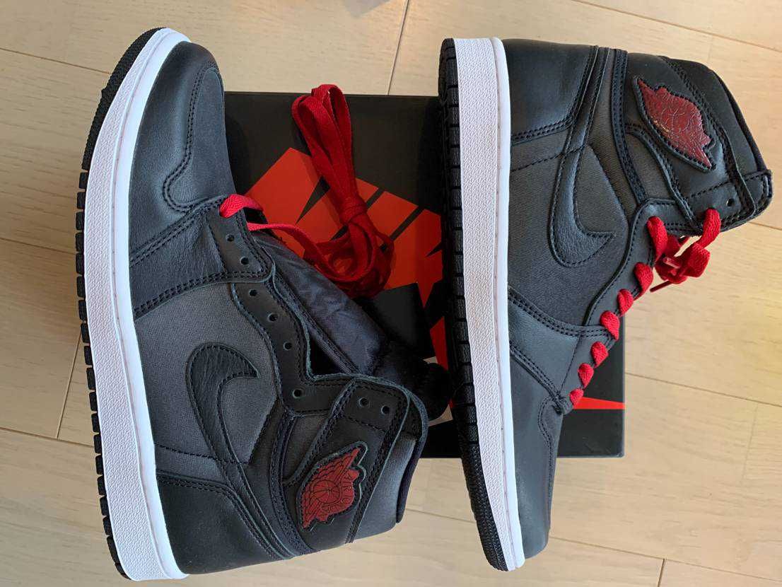 Nike Air Jordan 1 Retro High OG "Black/Metallic Silver/Gym Red"  