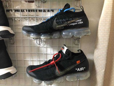 Off-White × Nike Air Vapormax "Black/Total Orange/Clear"