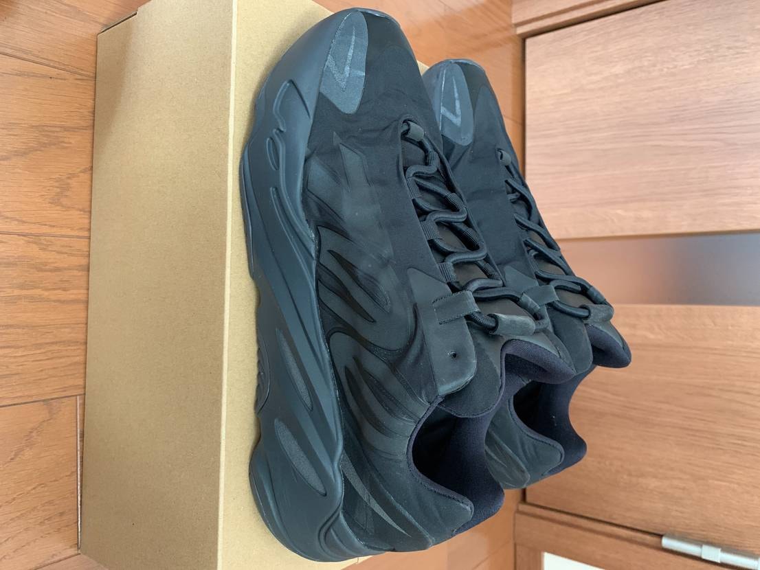 adidas YEEZY Boost 700 MNVN "Black"