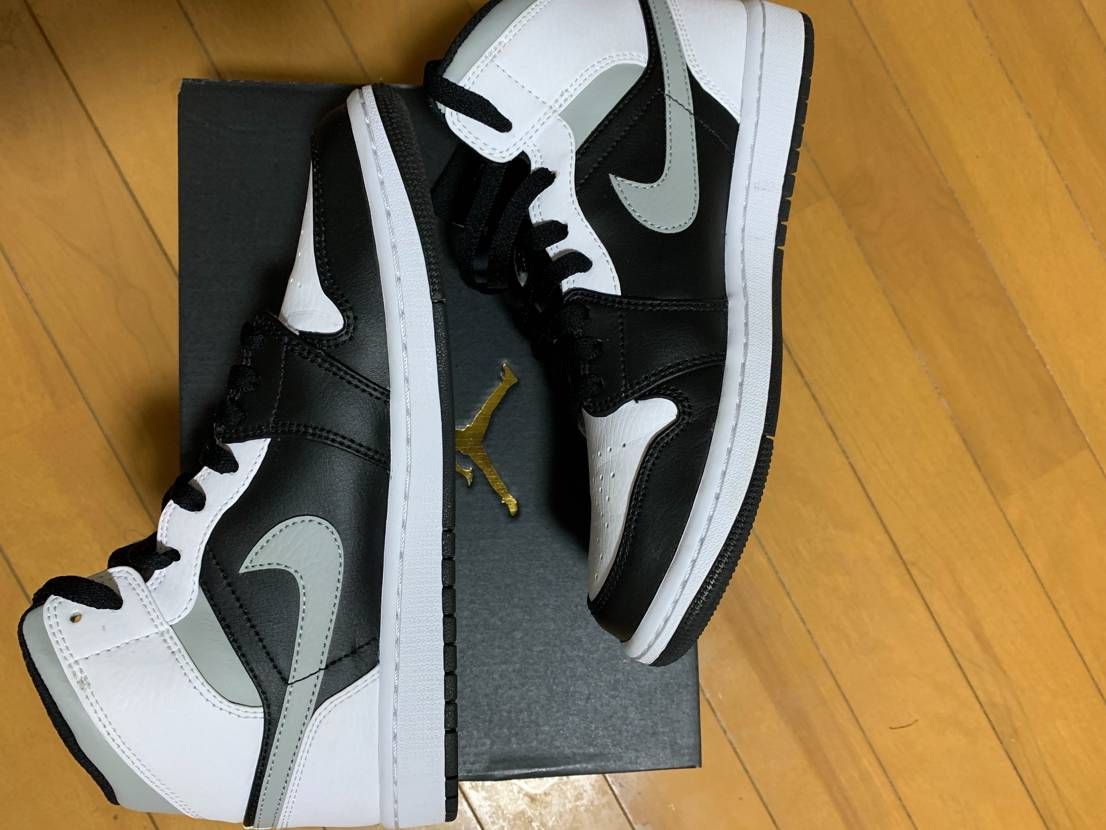 NIKE AIR JORDAN 1 MID "WHITE SHADOW"