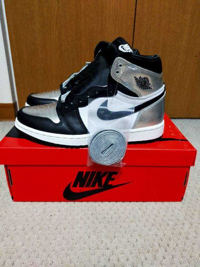 Nike Women's Air Jordan 1 Retro High OG "Silver Toe"