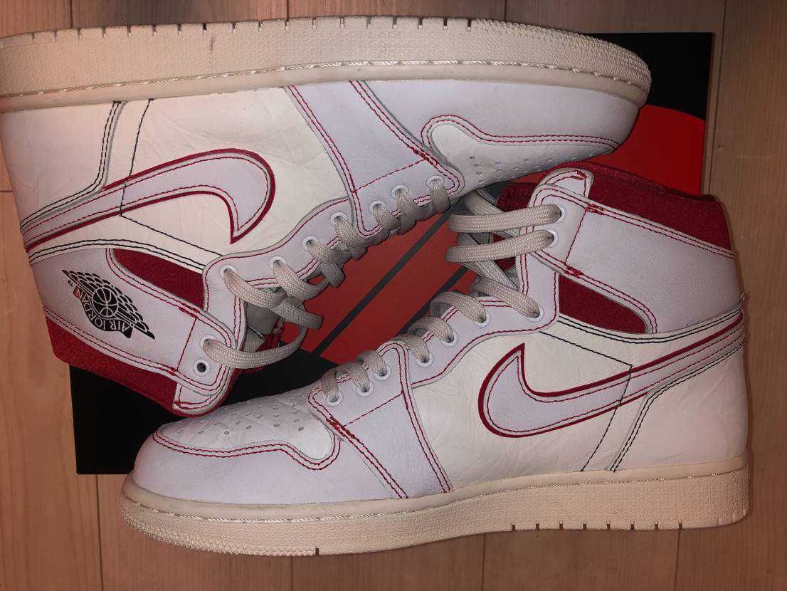 Nike Air Jordan 1 Retro High OG "Sail/University Red"     