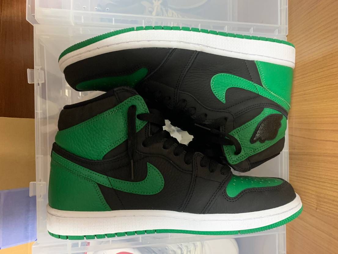 Nike Air Jordan 1 Retro High OG "Black/Pine Green" (2020)